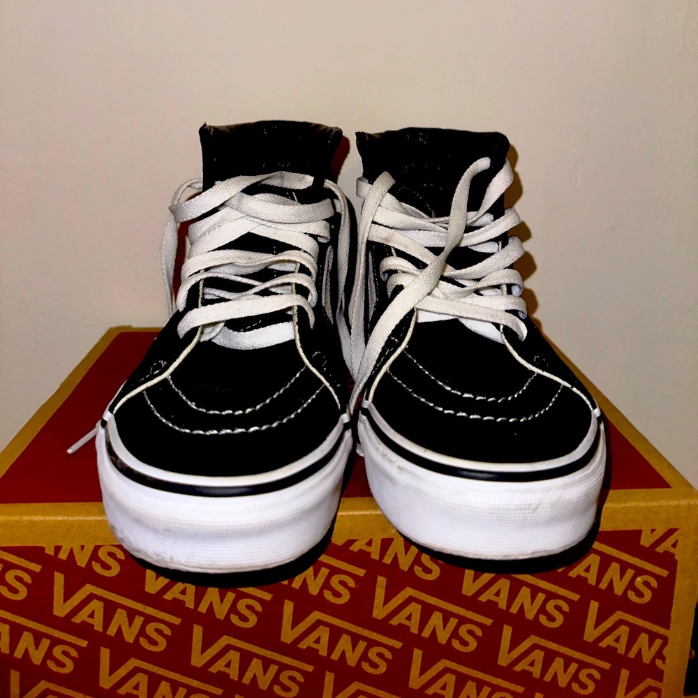 High top black and white Vans sneakers Kids size 4.5